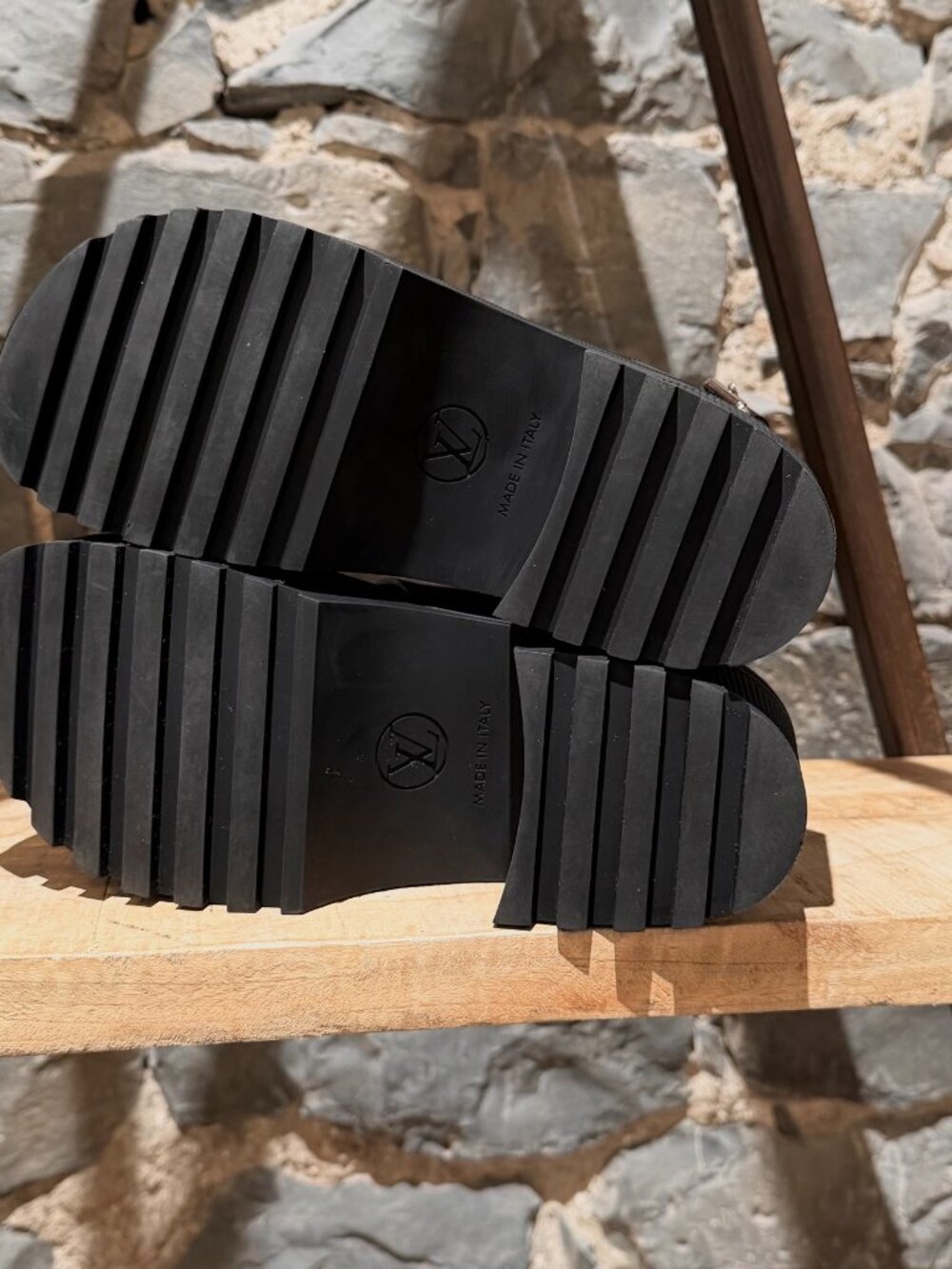 Louis Vuitton 2016 Black Leather Samourai Chunky Platform Sandals - Picture 7 of 12